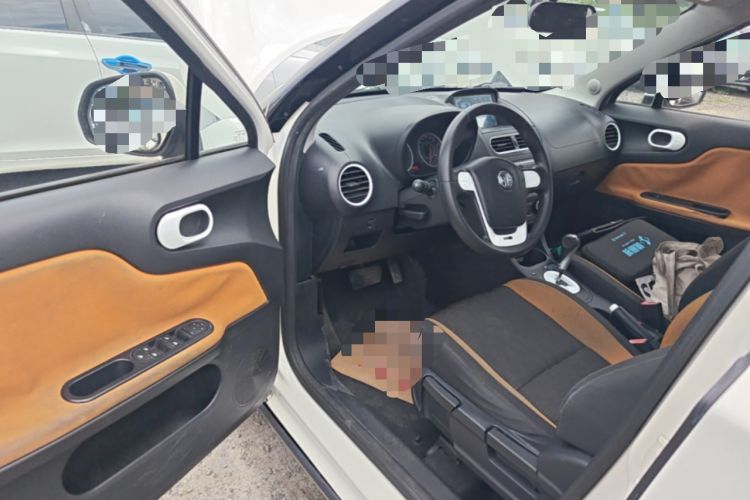 Used MG 3SW 2015 1.5L AMT Elite Model Driver Seat
