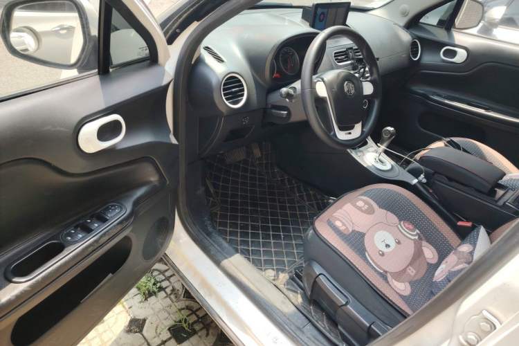 Used MG 3SW 2015 1.5L AMT Elite Model Driver Seat