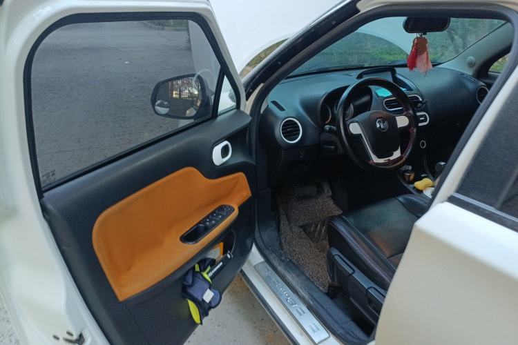 Used MG 3SW 2015 1.5L AMT Elite Model Driver Seat
