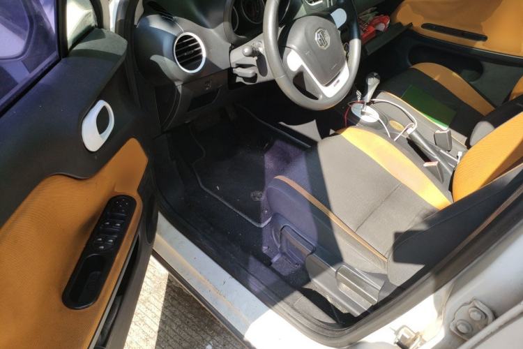 Used MG 3SW 2015 1.5L AMT Elite Model Driver Seat