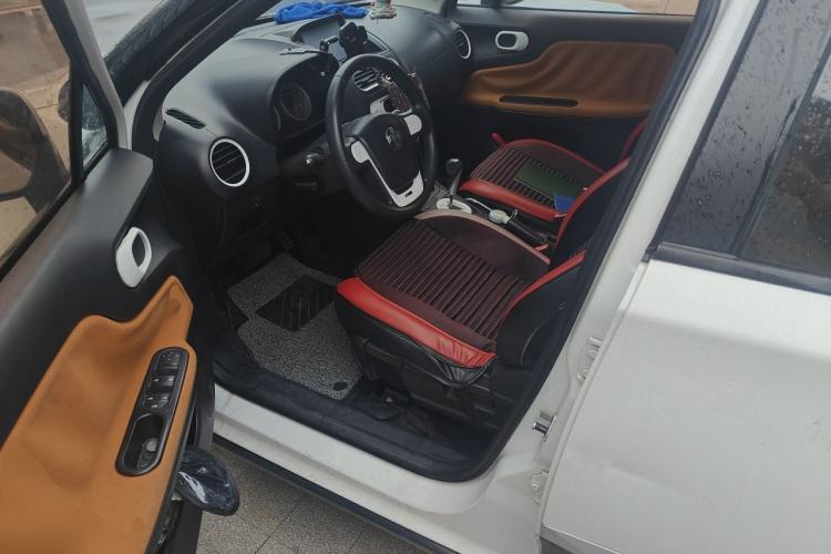 Used MG 3SW 2015 1.5L AMT Elite Model Driver Seat