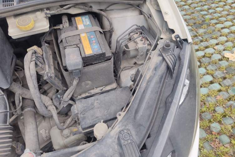 Used MG 3SW 2015 1.5L AMT Elite Model Engine Bay Left