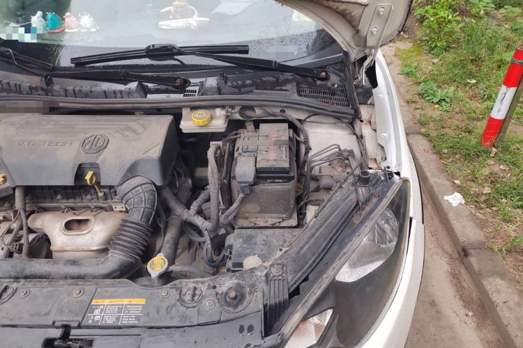 Used MG 3SW 2015 1.5L AMT Elite Model Engine Bay Left