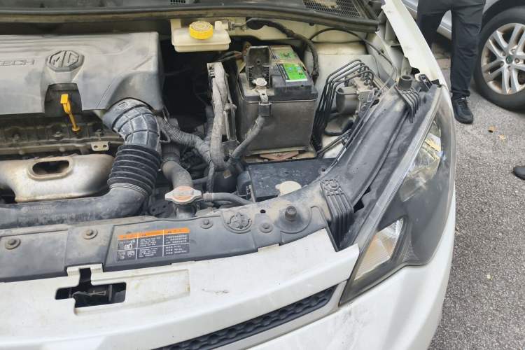 Used MG 3SW 2015 1.5L AMT Elite Model Engine Bay Left