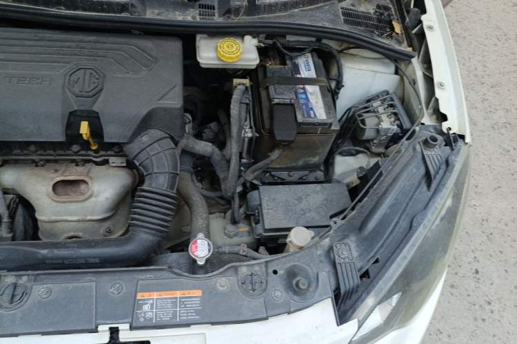 Used MG 3SW 2015 1.5L AMT Elite Model Engine Bay Left