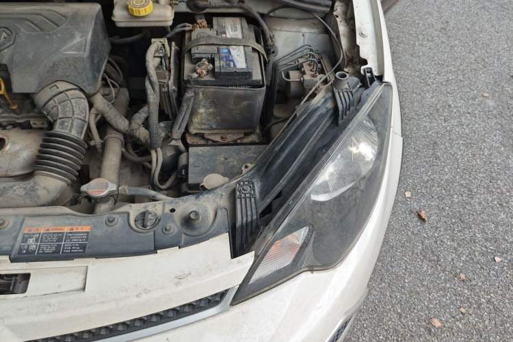 Used MG 3SW 2015 1.5L AMT Elite Model Engine Bay Left