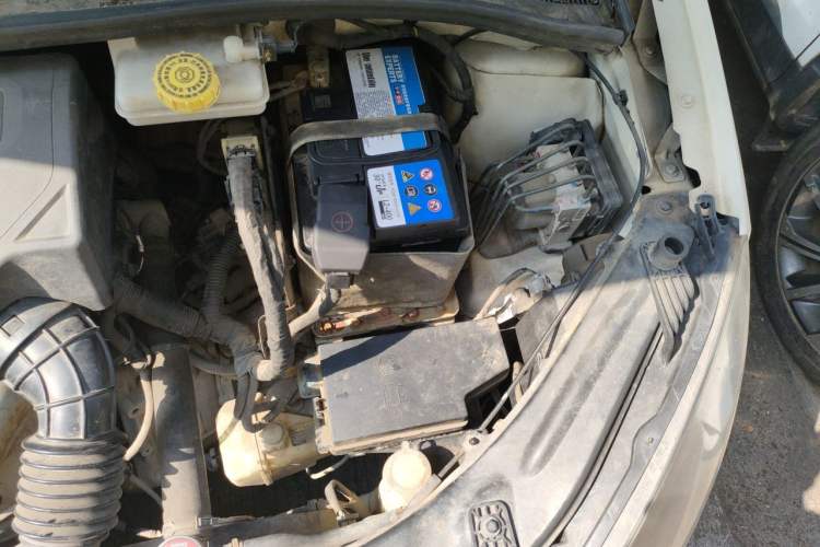 Used MG 3SW 2015 1.5L AMT Elite Model Engine Bay Left