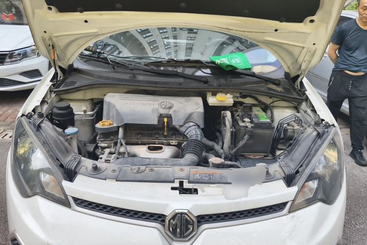 Used MG 3SW 2015 1.5L AMT Elite Model Engine Bay