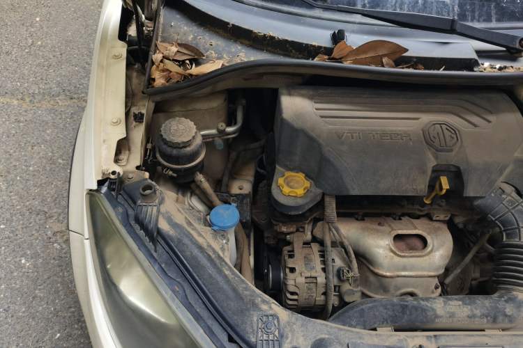 Used MG 3SW 2015 1.5L AMT Elite Model Engine Bay Right