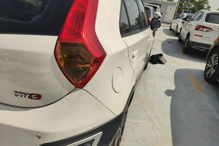 Used MG 3SW 2015 1.5L AMT Elite Model Exterior 3