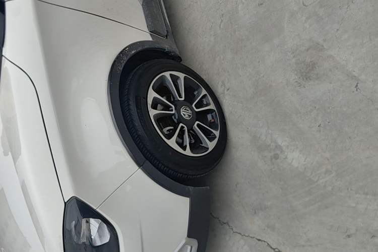 Used MG 3SW 2015 1.5L AMT Elite Model Exterior 4