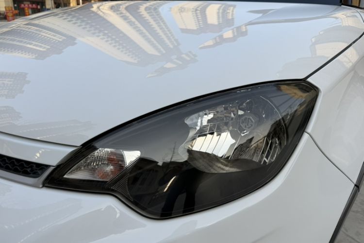 Used MG 3SW 2015 1.5L AMT Elite Model Exterior 5