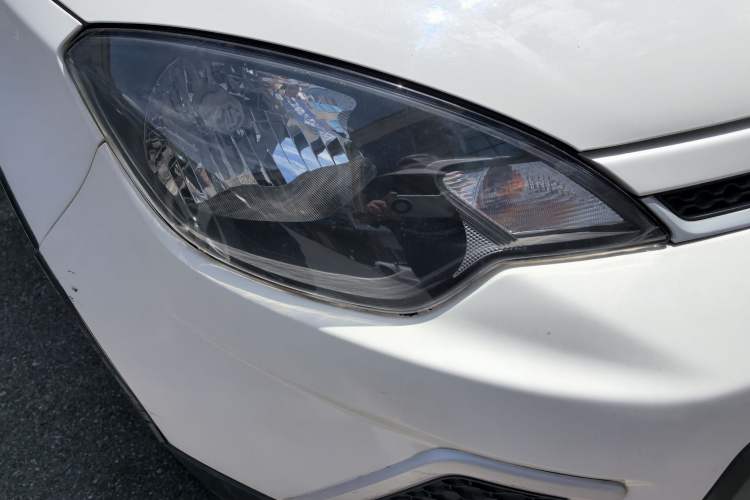 Used MG 3SW 2015 1.5L AMT Elite Model Exterior 5