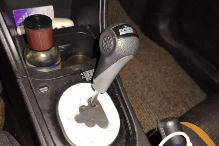 Used MG 3SW 2015 1.5L AMT Elite Model Gear Lever