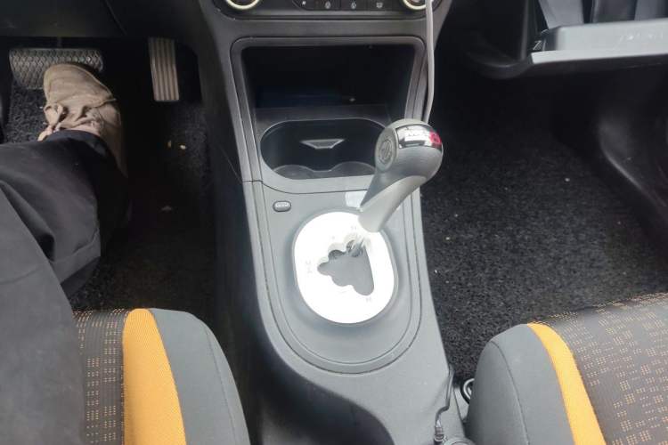 Used MG 3SW 2015 1.5L AMT Elite Model Gear Lever