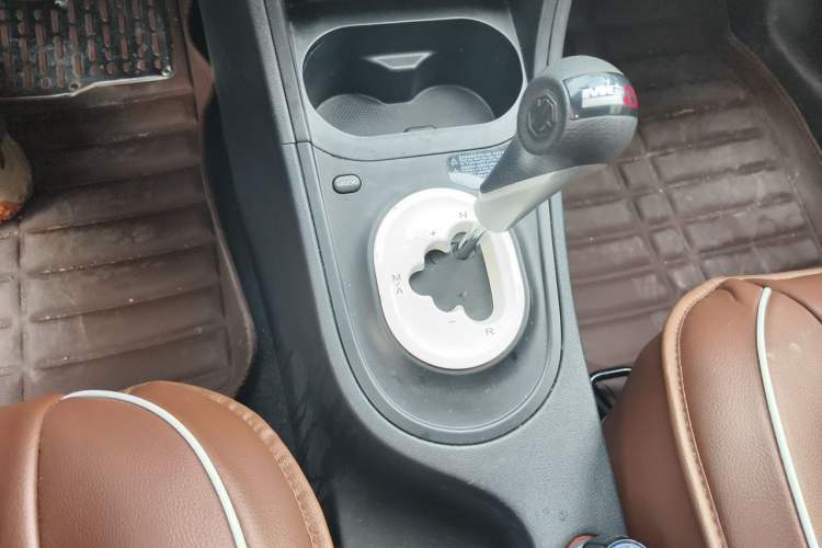 Used MG 3SW 2015 1.5L AMT Elite Model Gear Lever
