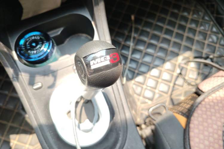 Used MG 3SW 2015 1.5L AMT Elite Model Gear Lever