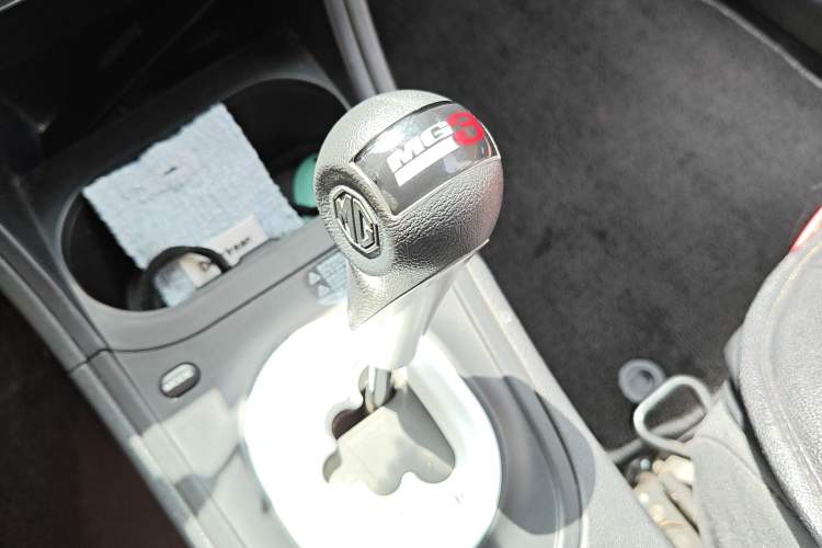 Used MG 3SW 2015 1.5L AMT Elite Model Gear Lever