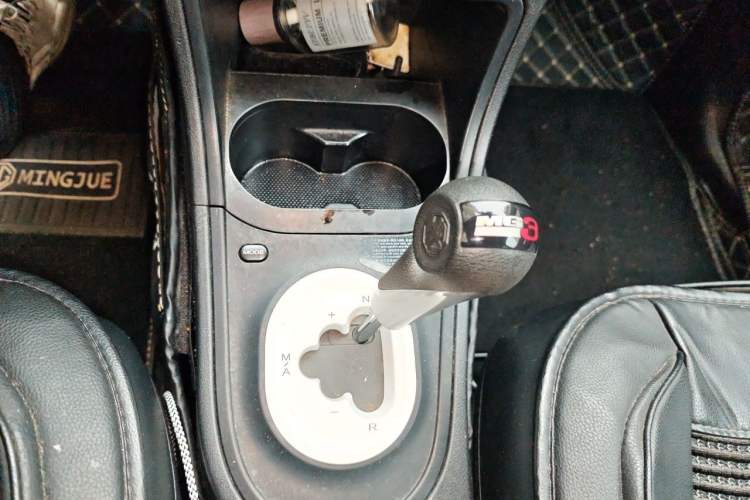 Used MG 3SW 2015 1.5L AMT Elite Model Gear Lever
