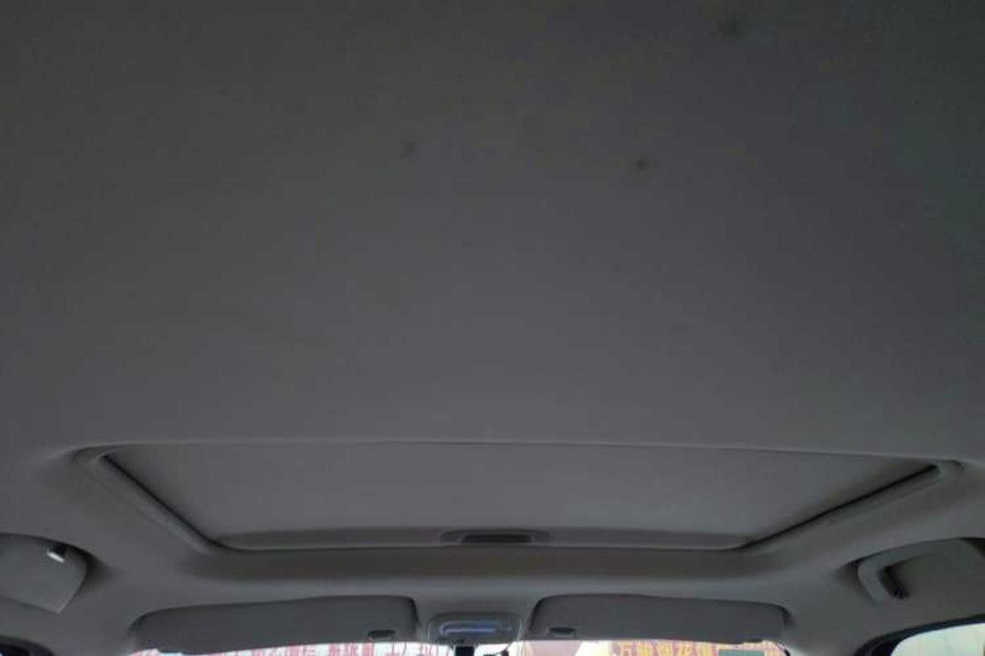 Used MG 3SW 2015 1.5L AMT Elite Model Headliner