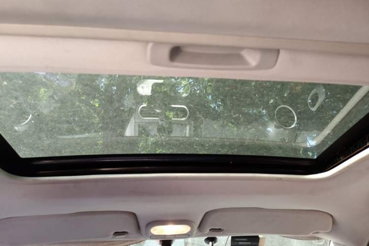 Used MG 3SW 2015 1.5L AMT Elite Model Headliner