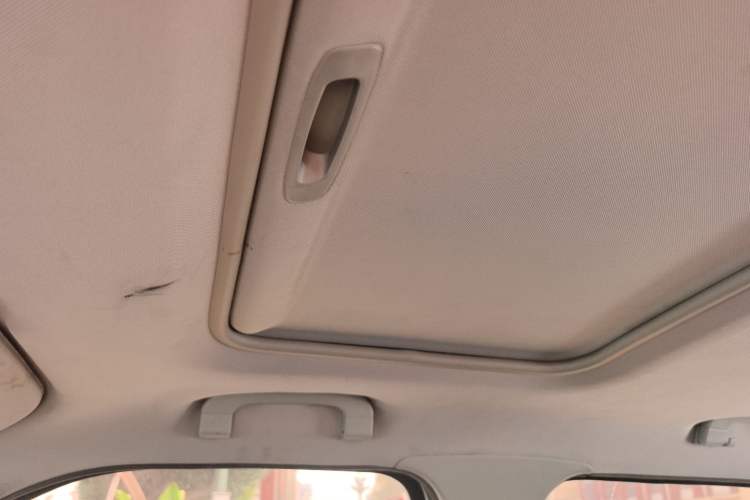 Used MG 3SW 2015 1.5L AMT Elite Model Headliner