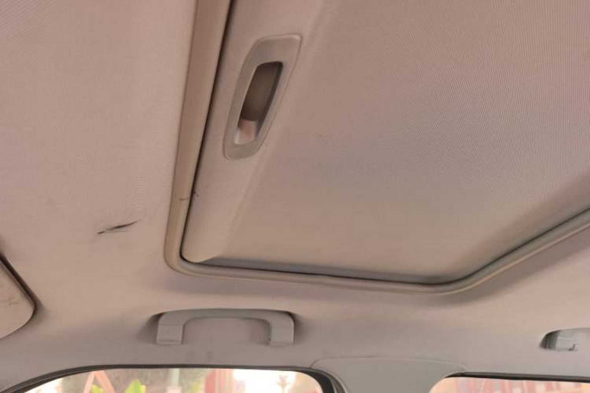 Used MG 3SW 2015 1.5L AMT Elite Model Headliner