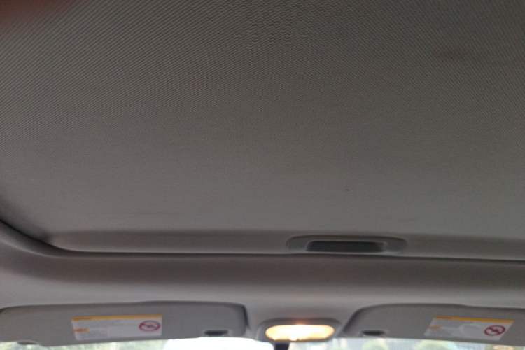 Used MG 3SW 2015 1.5L AMT Elite Model Headliner