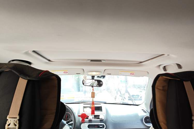 Used MG 3SW 2015 1.5L AMT Elite Model Headliner