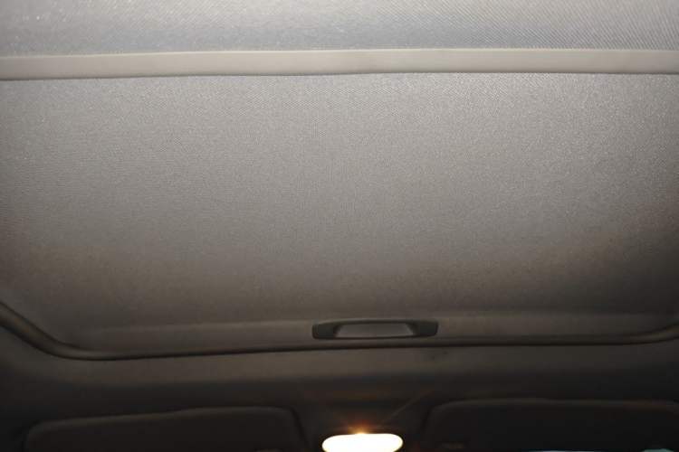 Used MG 3SW 2015 1.5L AMT Elite Model Headliner