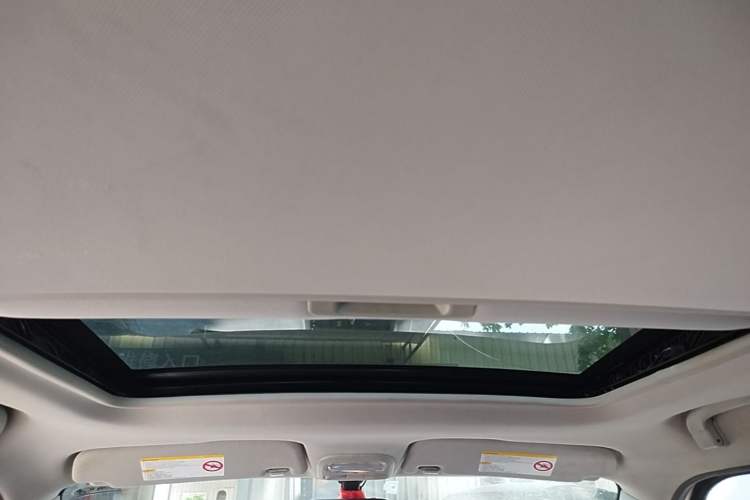 Used MG 3SW 2015 1.5L AMT Elite Model Headliner