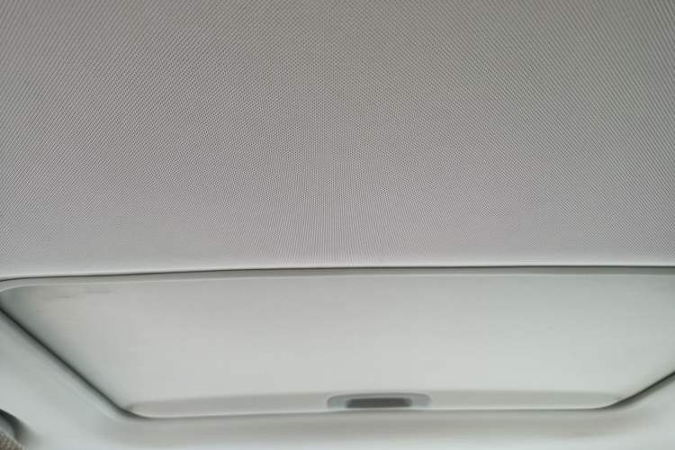 Used MG 3SW 2015 1.5L AMT Elite Model Headliner