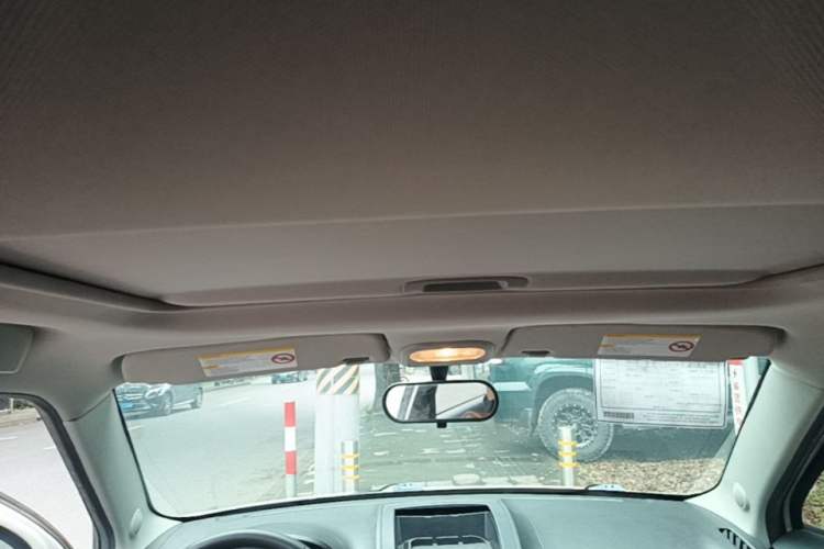 Used MG 3SW 2015 1.5L AMT Elite Model Headliner