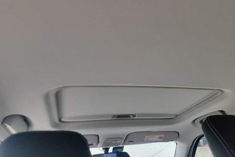 Used MG 3SW 2015 1.5L AMT Elite Model Headliner