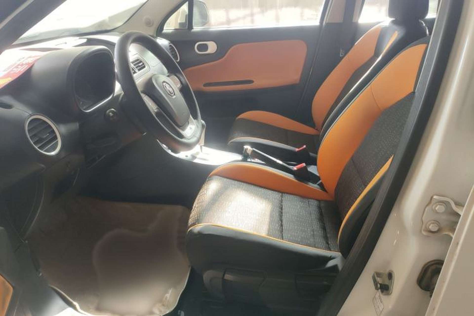 Used MG 3SW 2015 1.5L AMT Elite Model Interior 2
