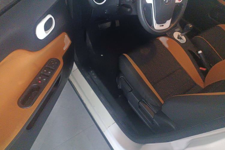 Used MG 3SW 2015 1.5L AMT Elite Model Interior 3