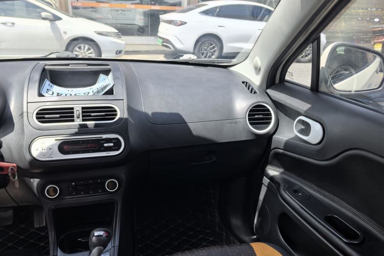 Used MG 3SW 2015 1.5L AMT Elite Model Interior 3