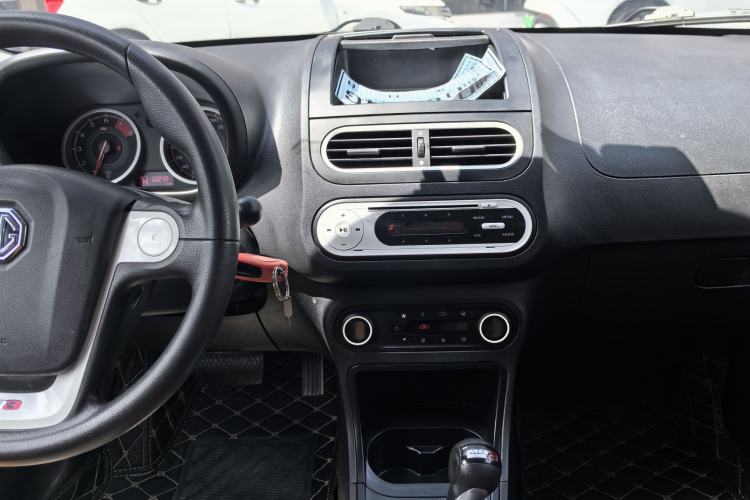 Used MG 3SW 2015 1.5L AMT Elite Model Interior 4