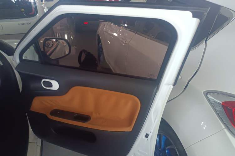Used MG 3SW 2015 1.5L AMT Elite Model Interior 5
