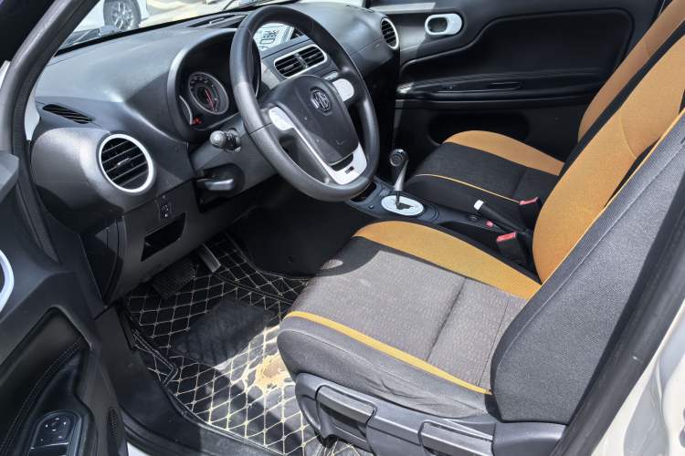 Used MG 3SW 2015 1.5L AMT Elite Model Interior 5