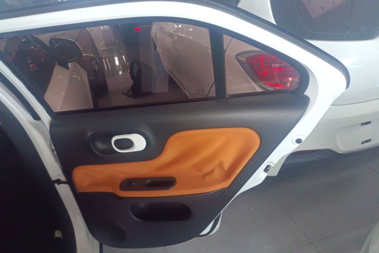 Used MG 3SW 2015 1.5L AMT Elite Model Interior 6