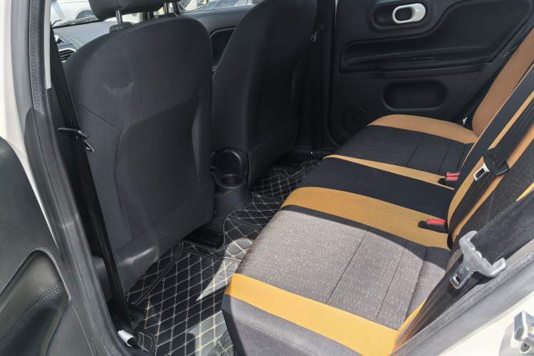 Used MG 3SW 2015 1.5L AMT Elite Model Interior 6