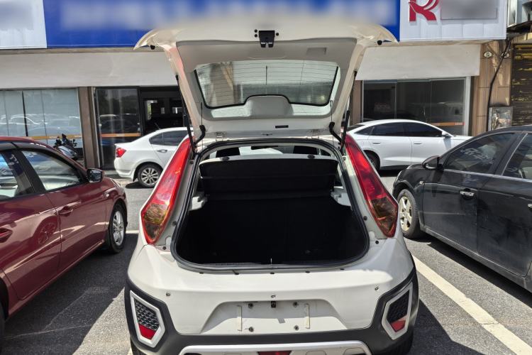 Used MG 3SW 2015 1.5L AMT Elite Model Interior 7