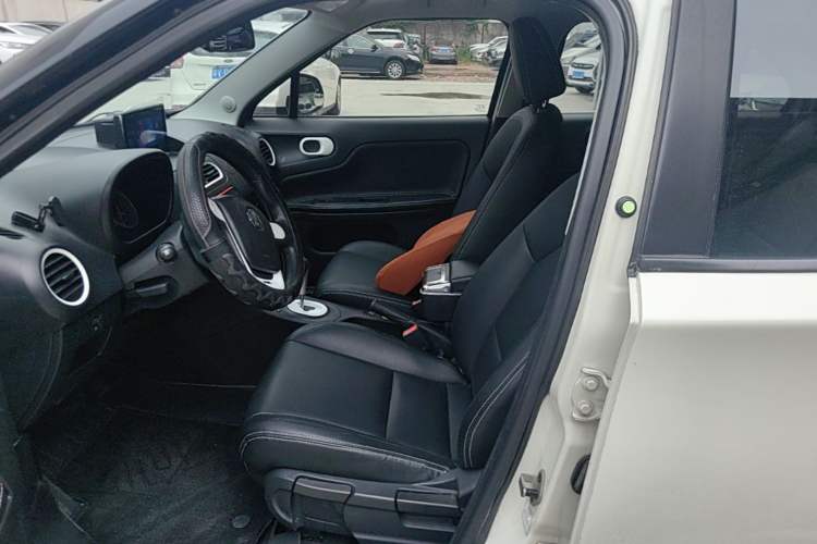 Used MG 3SW 2015 1.5L AMT Elite Model Left Front Seat
