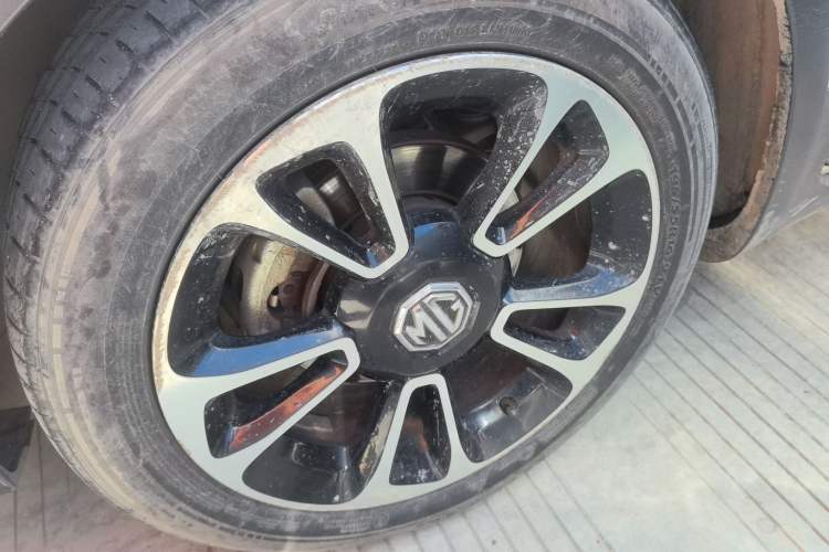 Used MG 3SW 2015 1.5L AMT Elite Model Left Front Wheel Hub