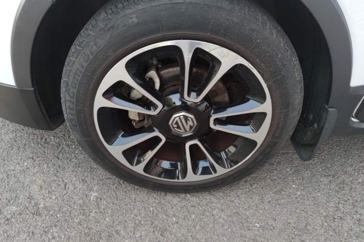 Used MG 3SW 2015 1.5L AMT Elite Model Left Front Wheel Hub
