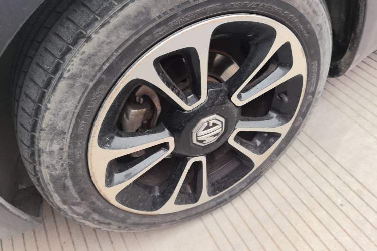 Used MG 3SW 2015 1.5L AMT Elite Model Left Front Wheel Hub