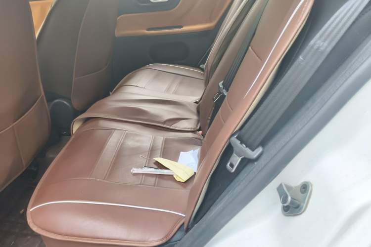 Used MG 3SW 2015 1.5L AMT Elite Model Left Rear Seat