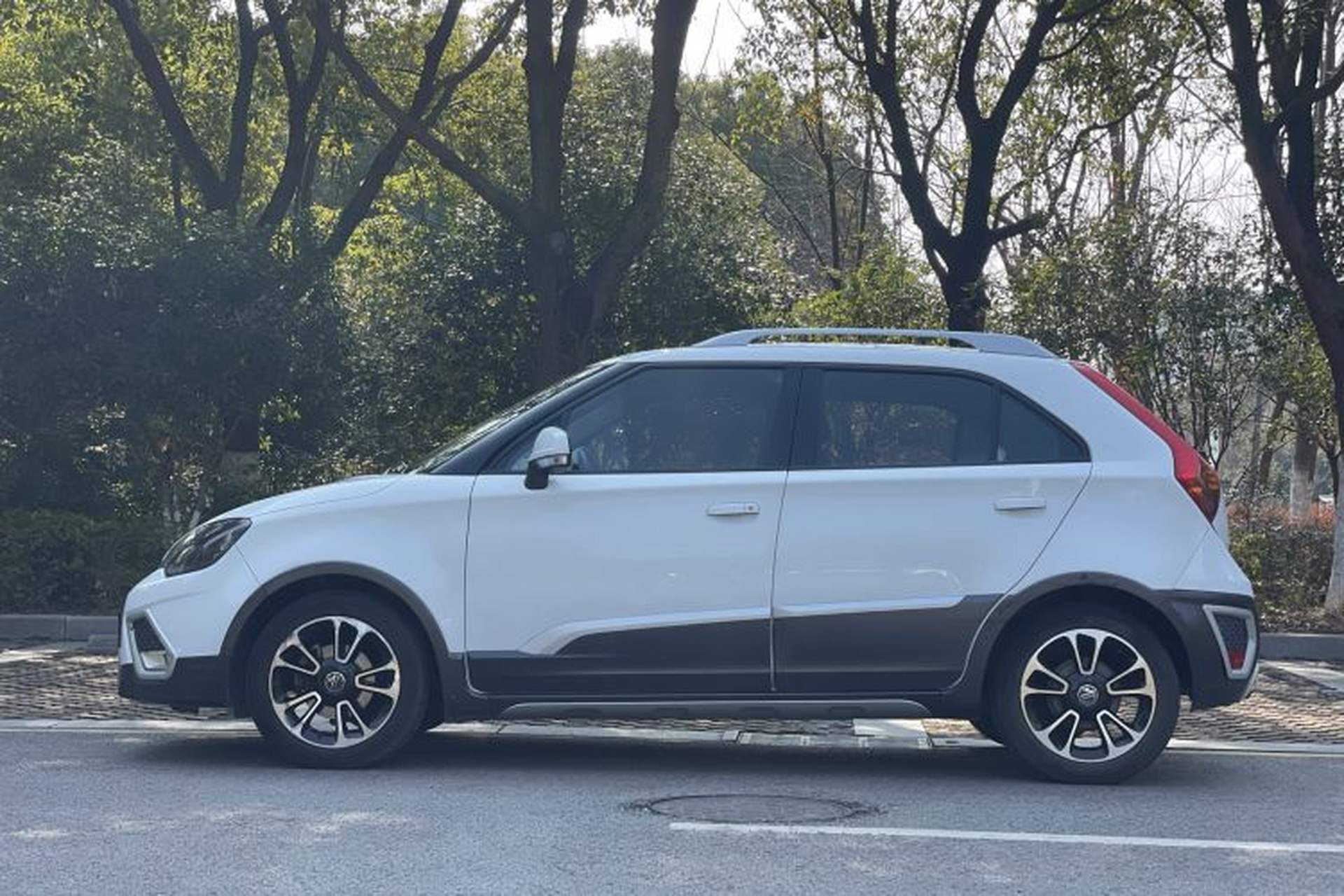 Used MG 3SW 2015 1.5L AMT Elite Model Left Side