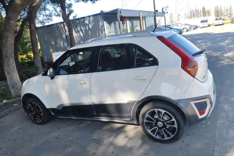 Used MG 3SW 2015 1.5L AMT Elite Model Left Side